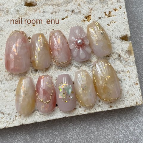 ネイルチップ　春ネイル　ニュアンスネイル　さくら　奥行きネイル　ぷっくりフラワー