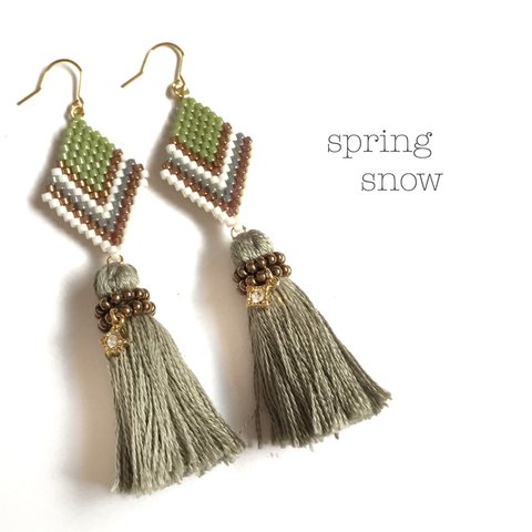 ◇tassel × earrings◇（khaki）