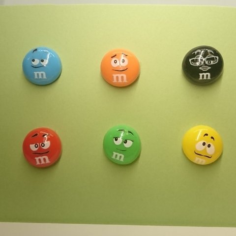 ■安い■m＆m’sお顔付きピアス①