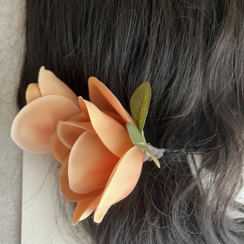 造花　木蓮　ダークオレンジ２本　髪飾り　アーティフィシャルフラワー