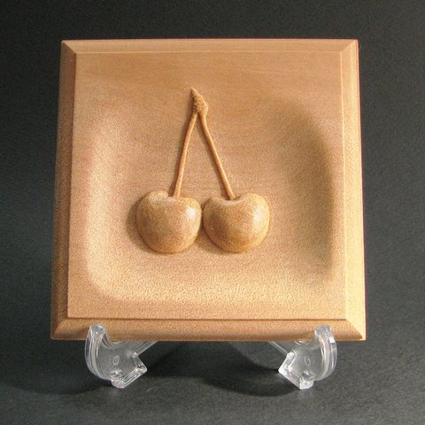 彫刻「さくらんぼ　ふたつ」/ Wood relief『Cherry』