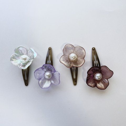 Aurora flower clip