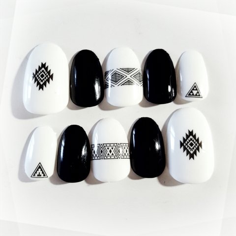 Ortega Nail Monotone