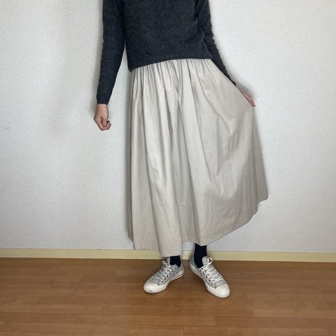 サイズオーダー可　暖かい　柔らかいコーデュロイのギャザースカート　可愛い　スモーキーベージュ　ロングスカート