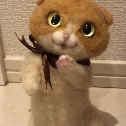 羊毛フェルト　猫　スコティッシュフォールド　ミニ　猫人形　人形　茶白　フェルト　じゃれ猫　闘う猫　カンフー　送料無料
