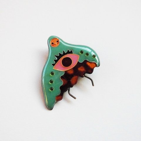 //七宝焼き//"Firefly" brooch.