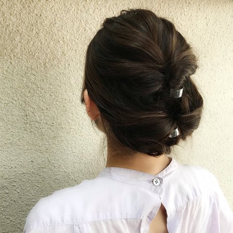 ヘアピアス　ステンレス素材　2個セット　　縦約1.5㎝横約1.8㎝