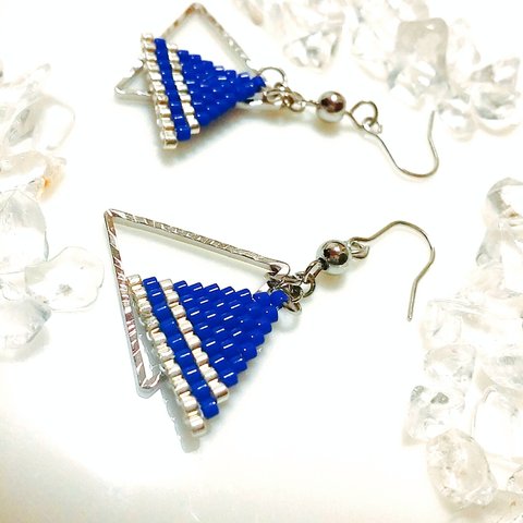 triangleビーズピアス