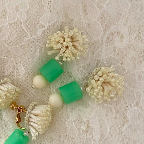 ビーズ刺繍アクセサリー｢春っぽいピアス｣