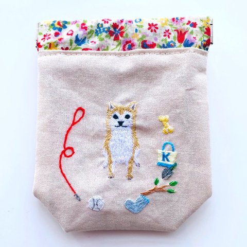 芝犬の刺繍のバネポーチ