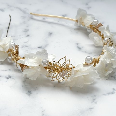 【white preserved flower crown】