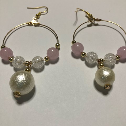 桃色フープピアス