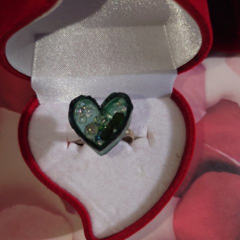 green tourmaline heart gold ring 1