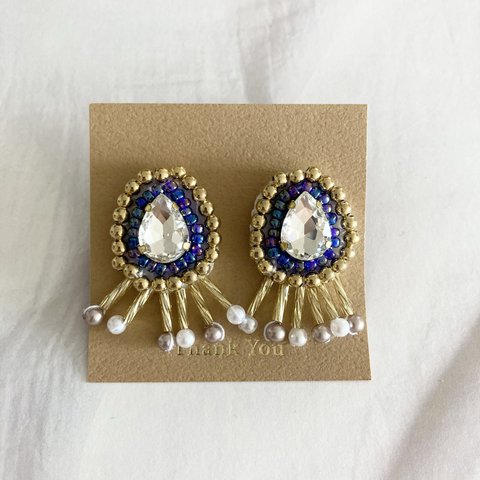 ［刺繍ピアス］しずくのビジューピアス