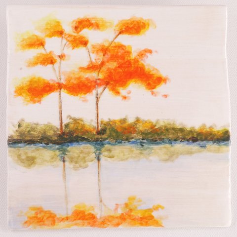 陶板画-湖畔に映る紅葉-下絵付けによる風景画