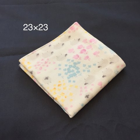 【再販】ダブルガーゼハンカチ ひつじ柄  ホワイト【23×23㎝】入園 入学