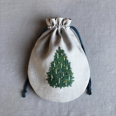 【 受注制作 】クリスマスツリーの刺繍巾着ポーチ