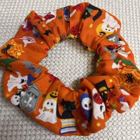 数量限定！！♡1個350円♡オレンジハロウィン柄のシュシュ♡