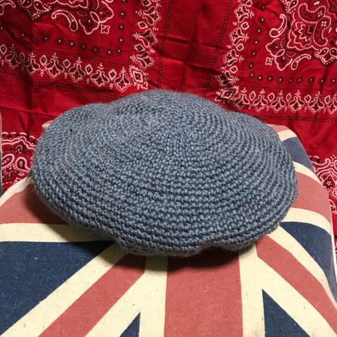 細編みベレー帽グレーシュブルー
