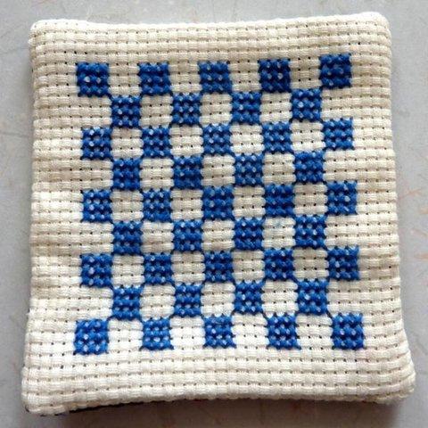 コースター刺繍格子柄（青）