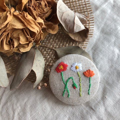 刺繍　ポピーのお花ブローチ②