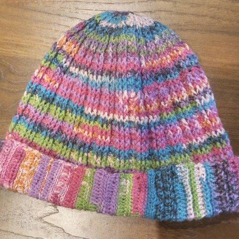ユザワヤさんのソックスヤーンで編んだ帽子
