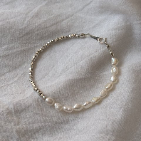 karen silver × pearl bracelet