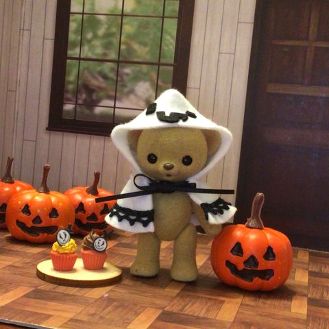 【送料無料】ハニーベアサイズ　ハロウィンマント　白色