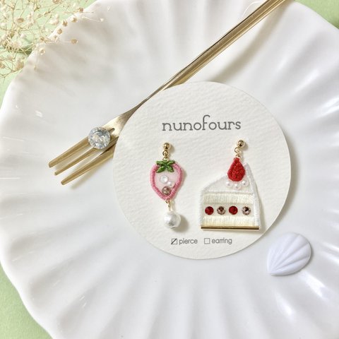 ストロベリーケーキの刺繍ピアス　pink