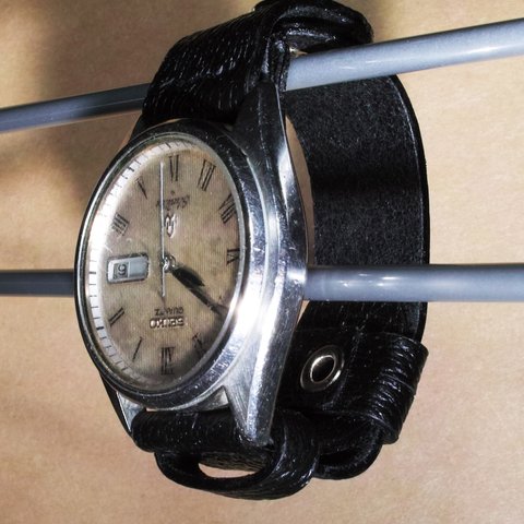 ベルト用時計バンド fit（牛黒　押型筋模様、ラグ巾 20ﾐﾘ）328