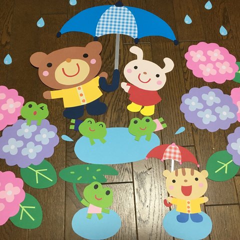 ☆大きな壁面飾り☆雨の日でも楽しいよ 梅雨 傘 ６月 カエル 幼稚園 保育園 施設 病院