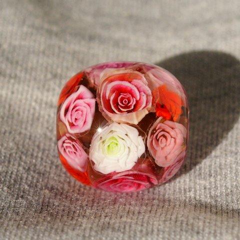 とんぼ玉「百万本の薔薇」