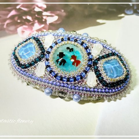 ビーズ刺繍のバレッタ 金魚 赤黒 レジン カボション【fa2-0306】fantastic flowery