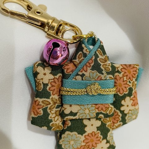 ハンドメイド　ミニ着物キーホルダー