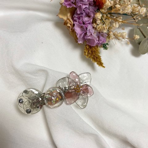 クリアフラワーのヘアクリップ💐