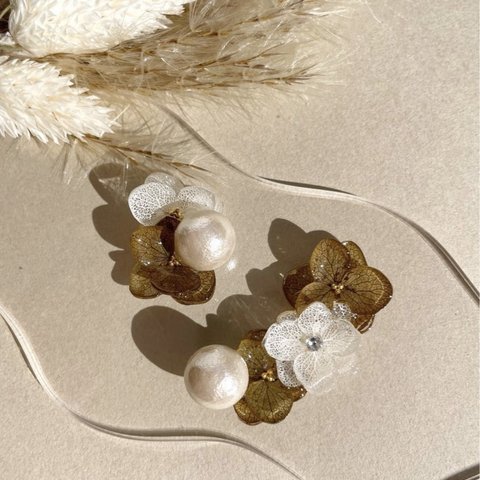 212【オーダー】紫陽花×コットンパール イヤーカフ&ピアス/イヤリング クリップ式イヤリング レジンアクセサリー