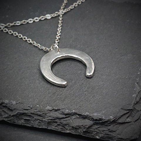 ペンダント　錫　Ω　馬蹄　【RR】HW Horseshoe　Pendant　アクセサリー　はかた錫スタジオ