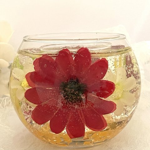 赤い花のキャンドルホルダー