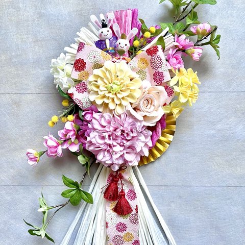 No.wreath-15542★ひな祭りリース24-(2)（ダリア＆桃&うさぎ雛） 50x25cm・アートフラワー/造花リース/大型リース