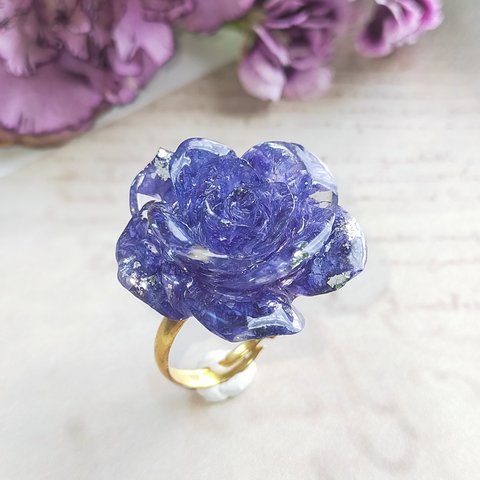 〜幻の青いの薔薇の指輪〜　リング　シンプル　バラ　ばら　ホワイトデー　花　フラワー　レジン　クリア　ドライフラワー　プロポーズ　ゴールド　花　金　ローズ　アンティーク　レトロ　