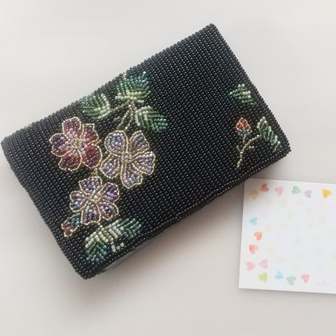 ビーズ刺繍の名刺入れ・カードケース