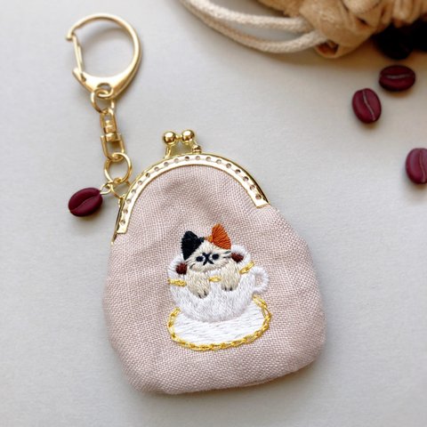 コーヒーと猫の刺繍ミニがま口