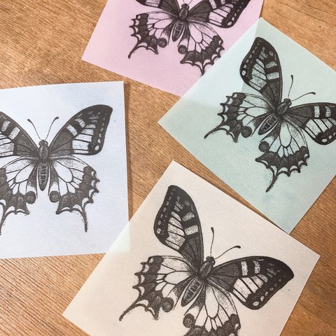 【一つ買うと一つ無料❣️】Butterfly Card 