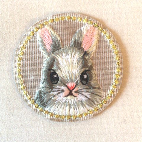 うさぎの刺繍ワッペン