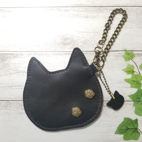 本革　黒猫　肉球　小銭入れ　猫チャーム　　黒×糸茶