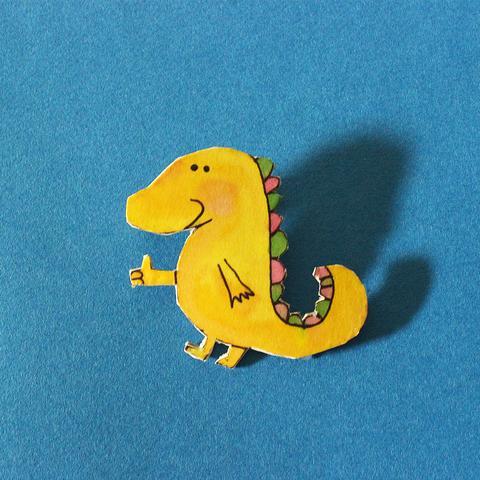 黄色い恐竜　ブローチ