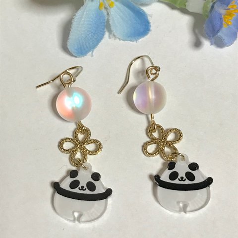 鈴パンダピアス／イヤリング