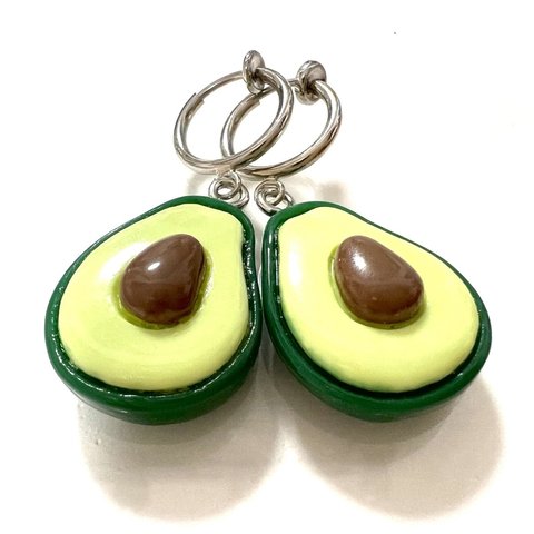 ちゅるりんアボカド🥑のイヤリング