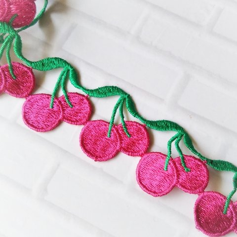 【50cm】約35mm幅🍒チェリーモチーフ🍒さくらんぼ刺繍レース　amrbn