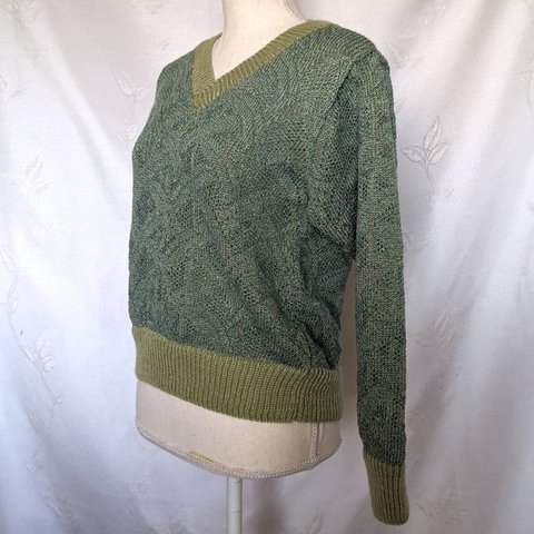 編み込みセーター　グリーン系混じり糸